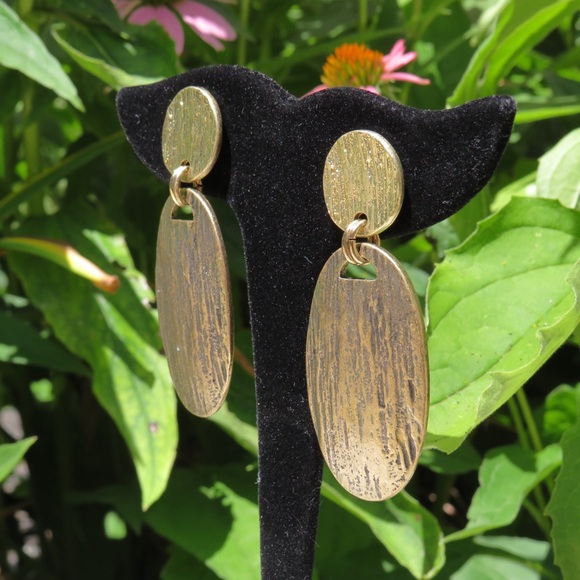 Chicos antique gold tone textured dangle earrings 2.5” x 1” - Picture 2 of 5
